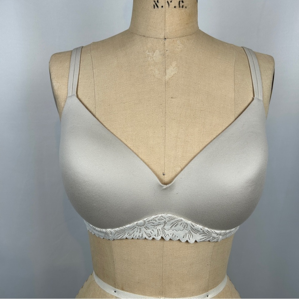 NEW Aerie Wireless Sams Armature Nude Cream Tan Lace Bra Size 36D